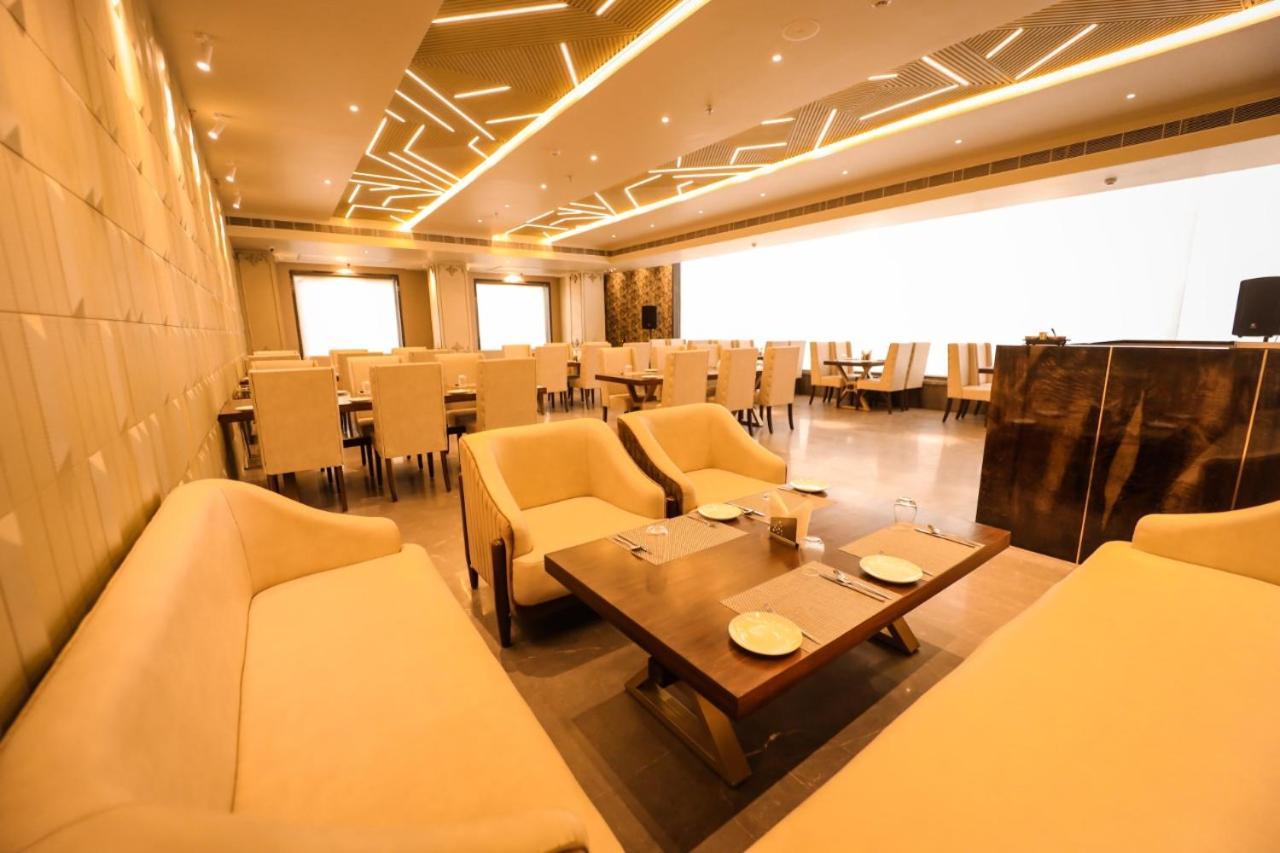 Hotel Mvr Grand Kanpur Exterior photo