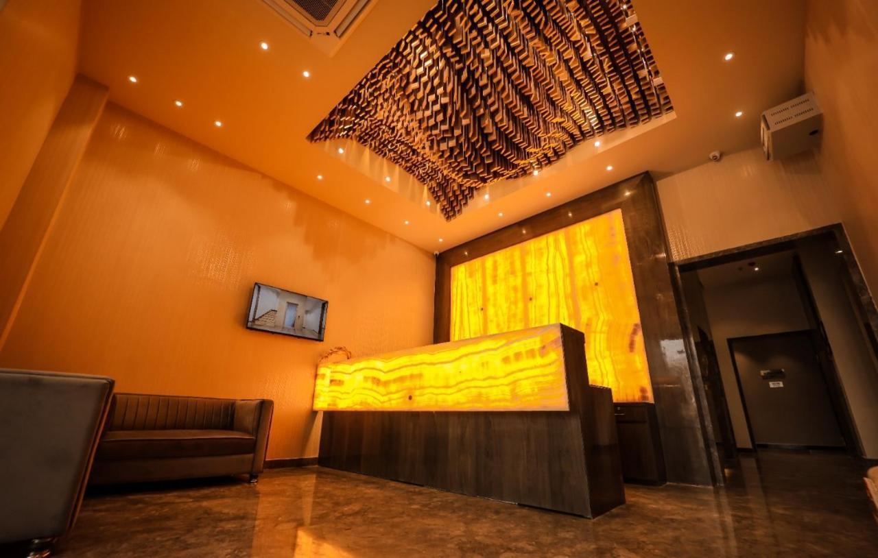 Hotel Mvr Grand Kanpur Exterior photo
