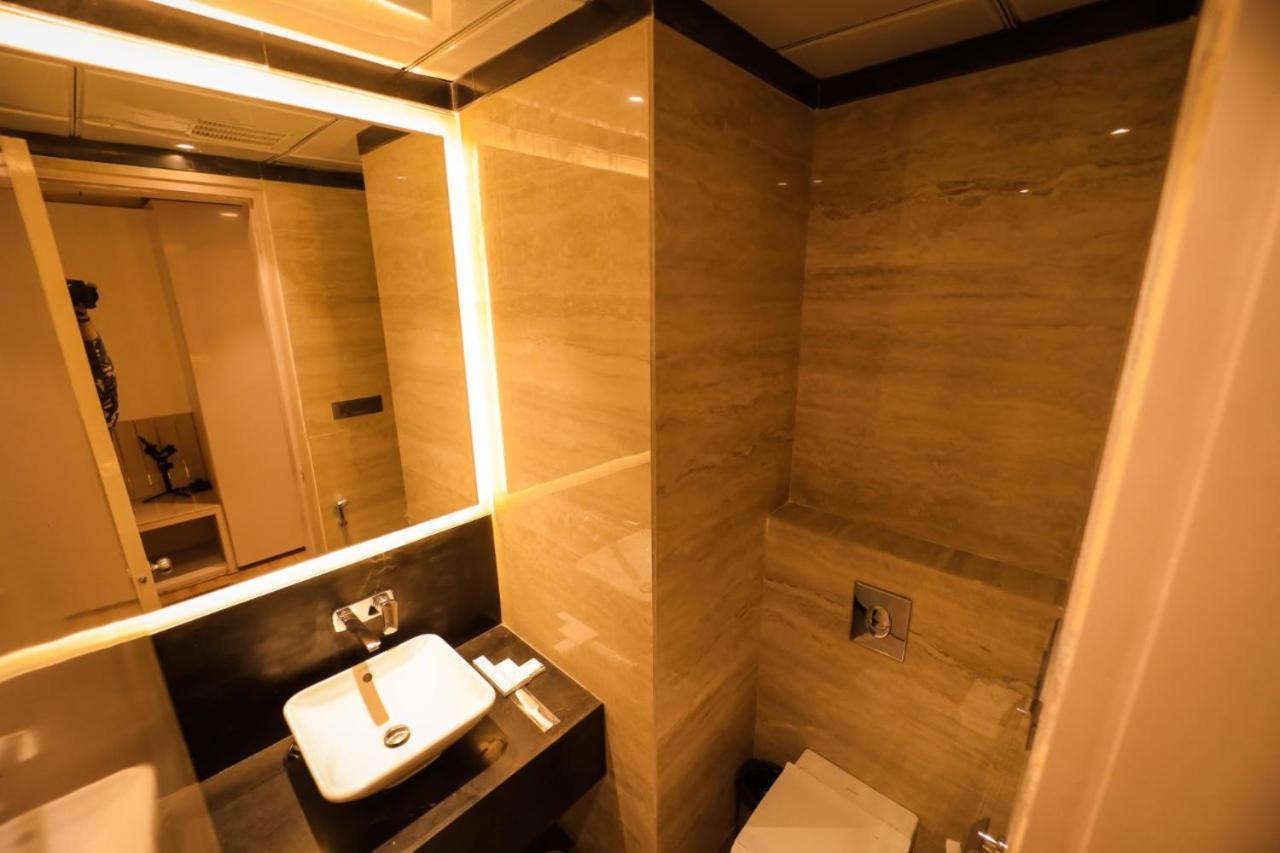 Hotel Mvr Grand Kanpur Exterior photo