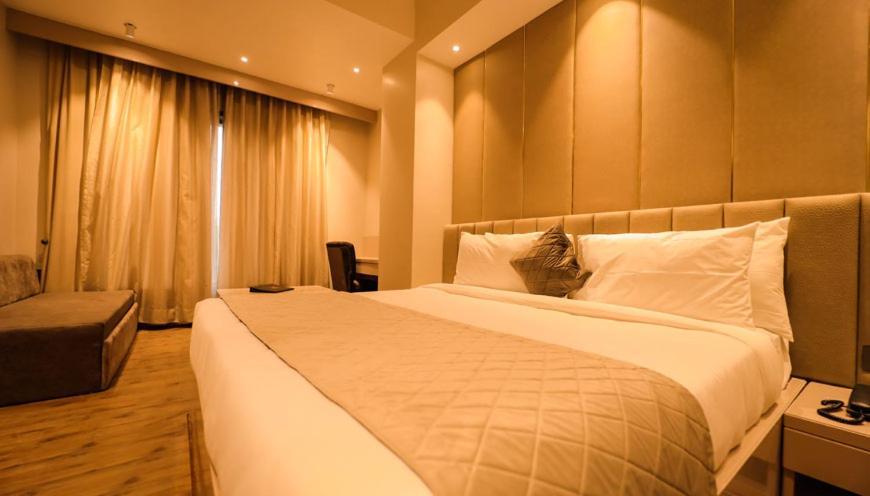 Hotel Mvr Grand Kanpur Exterior photo